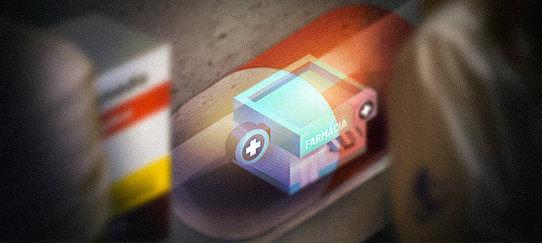 A imagem apresenta um efeito digital que sobrepõe uma ilustração tridimensional de uma farmácia sobre o que parece ser uma embalagem de medicamento desfocada.

O foco principal é a representação translúcida da farmácia, com tons de azul e roxo, e um letreiro que indica "FARMACIA" na lateral. Há um símbolo de cruz médica em destaque na fachada.

Ao fundo, elementos borrados sugerem a presença de caixas de medicamentos, uma com detalhes em vermelho e branco, e outra em tons de laranja.